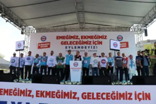 Memur-Sen hükümetin toplu sözleşme teklifine karşı Ankara'da yürüyüş ve miting düzenledi