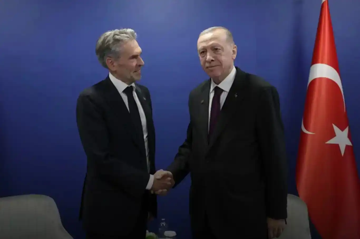 الرئيس أردوغان يبحث هاتفياً مع رئيس الوزراء الهولندي العلاقات الثنائية وقضايا دولية