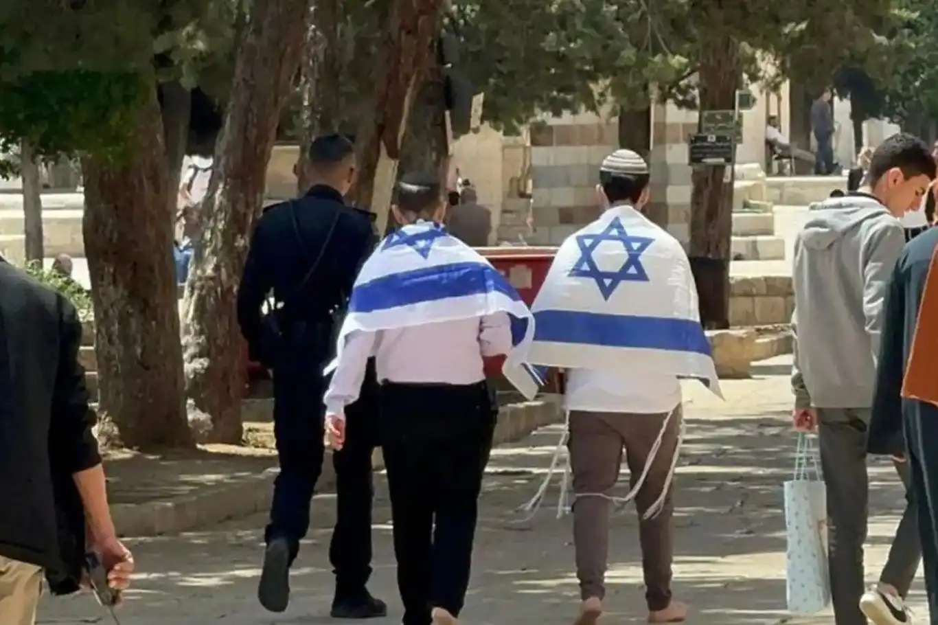 جماعات الهيكل تستعد لجولة استفزازية في الأقصى الأحد المقبل جماعات الهيكل تستعد لجولة استفزازية في الأقصى الأحد المقبل
