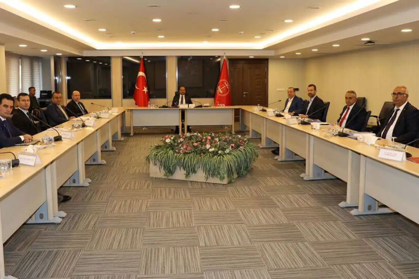 Memur zammıyla ilgili Hakem Kurulu'nun ilk toplantısından sonuç çıkmadı Memur zammıyla ilgili Hakem Kurulu'nun ilk toplantısından sonuç çıkmadı