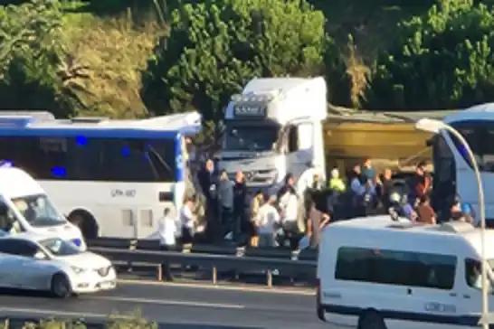 TEM Otoyolu'nda zincirleme kaza: 1 ölü, 9 yaralı
