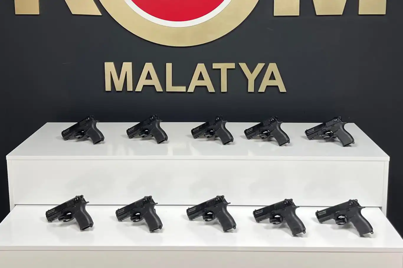 Malatya'da çok sayıda silah ele geçirildi