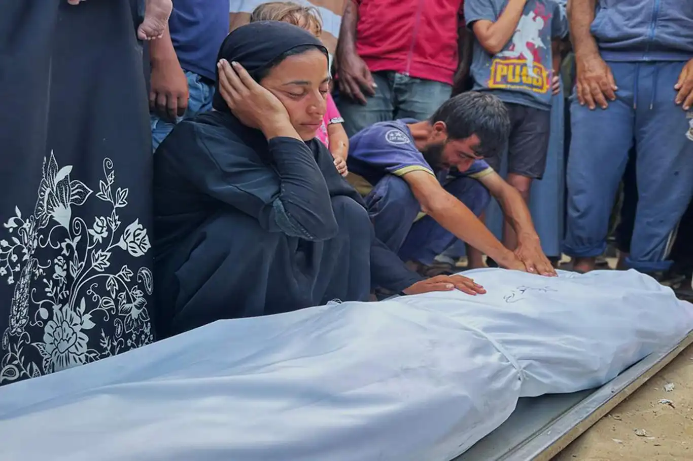 Gazze'de şehit sayısı 62 bin 819'a yükseldi