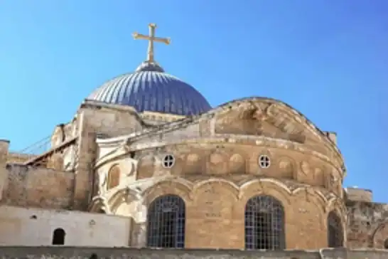 بطريركيتا الروم الأرثوذكس واللاتين في غزة: "التهجير القسري للمدنيين هو بمثابة حكم بالإعدام"