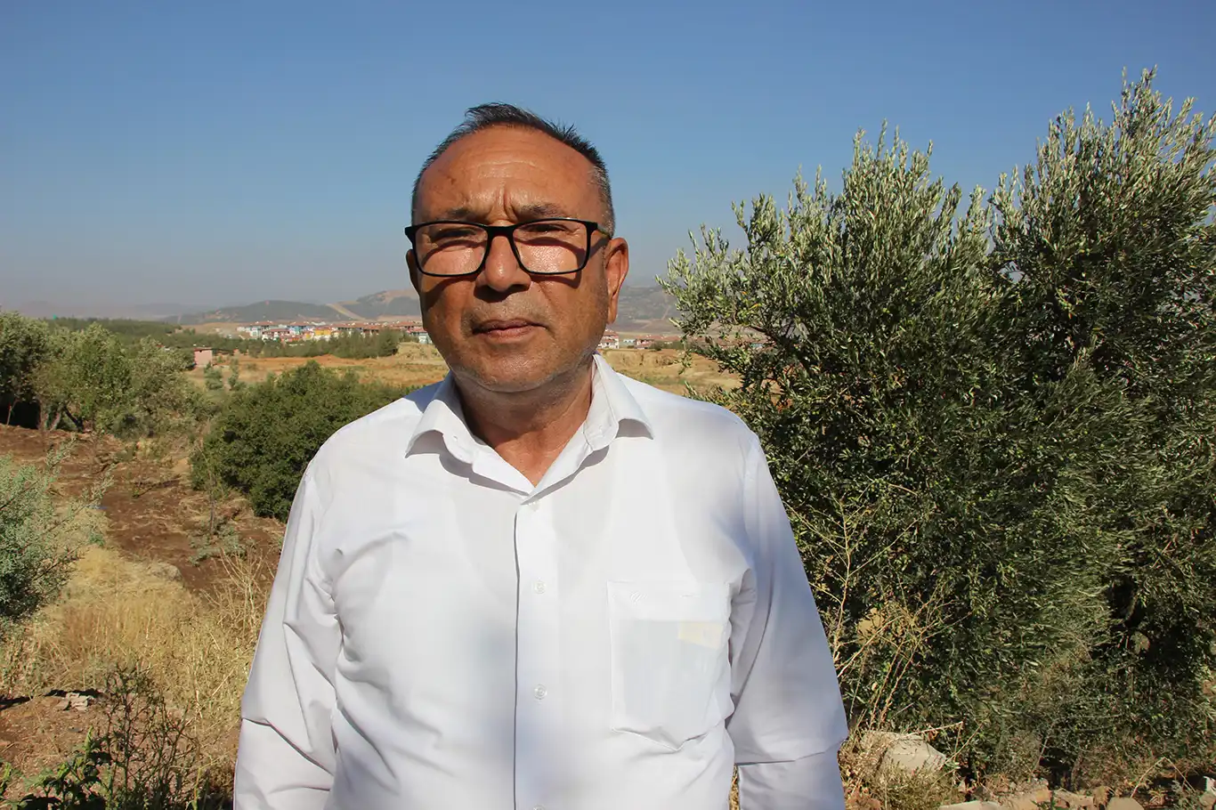 Depremzede Muhtar Aktaş: dedelerimize ait yerlerden çıkmamızı istiyorlar Depremzede Muhtar Aktaş: dedelerimize ait yerlerden çıkmamızı istiyorlar