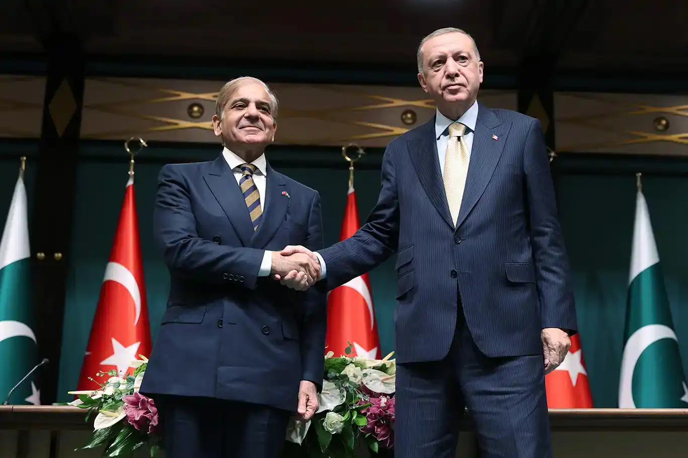 Cumhurbaşkanı Erdoğan, Pakistan Başbakanı Şerif ile görüştü Cumhurbaşkanı Erdoğan, Pakistan Başbakanı Şerif ile görüştü