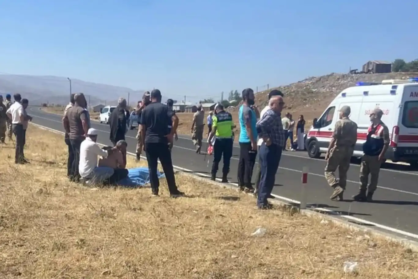 Bingöl Karlıova’da kaza: Bir kişi hayatını kaybetti Bingöl Karlıova’da kaza: Bir kişi hayatını kaybetti