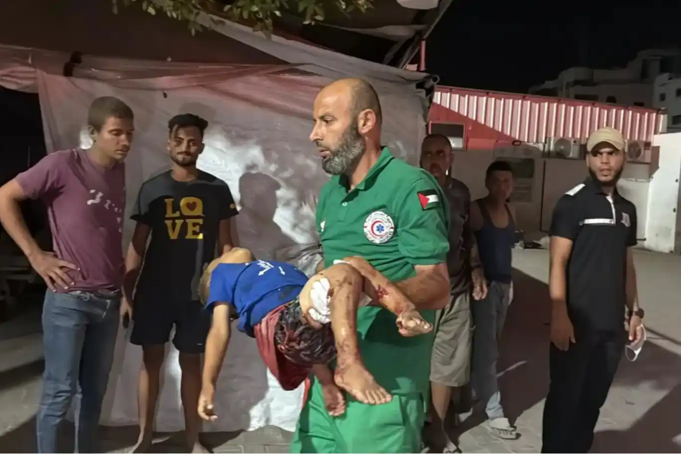 Vê sibehê herî kêm 21 kes di êrîşên îşxalkeran de şehîd bûn Vê sibehê herî kêm 21 kes di êrîşên îşxalkeran de şehîd bûn