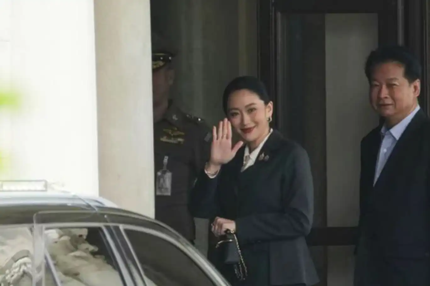 Tayland Başbakanı Shinawatra görevden alındı Tayland Başbakanı Shinawatra görevden alındı