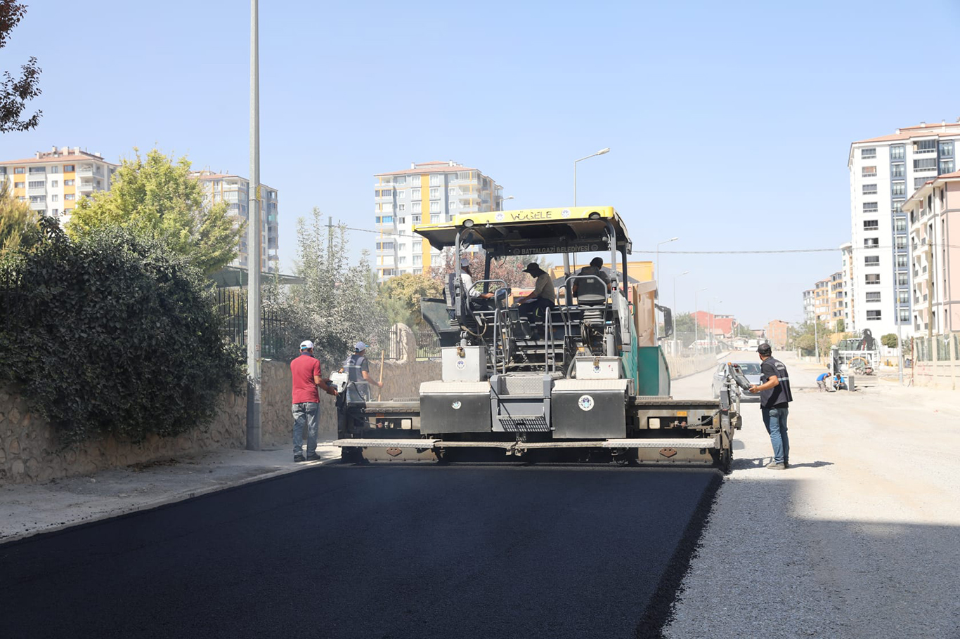 Battalgazi Belediyesi inşaatları biten rezerv alanların yollarını yeniliyor Battalgazi Belediyesi inşaatları biten rezerv alanların yollarını yeniliyor