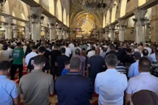 خطيب الجمعة في المسجد الأقصى متسائلاً: لماذا تخليتم عن ميراث رسول الله؟
