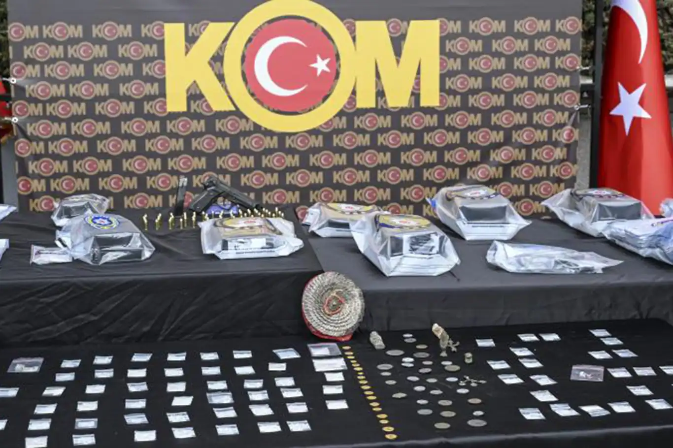 İstanbul'da kaçak pırlanta operasyonu: 30 tutuklama İstanbul'da kaçak pırlanta operasyonu: 30 tutuklama