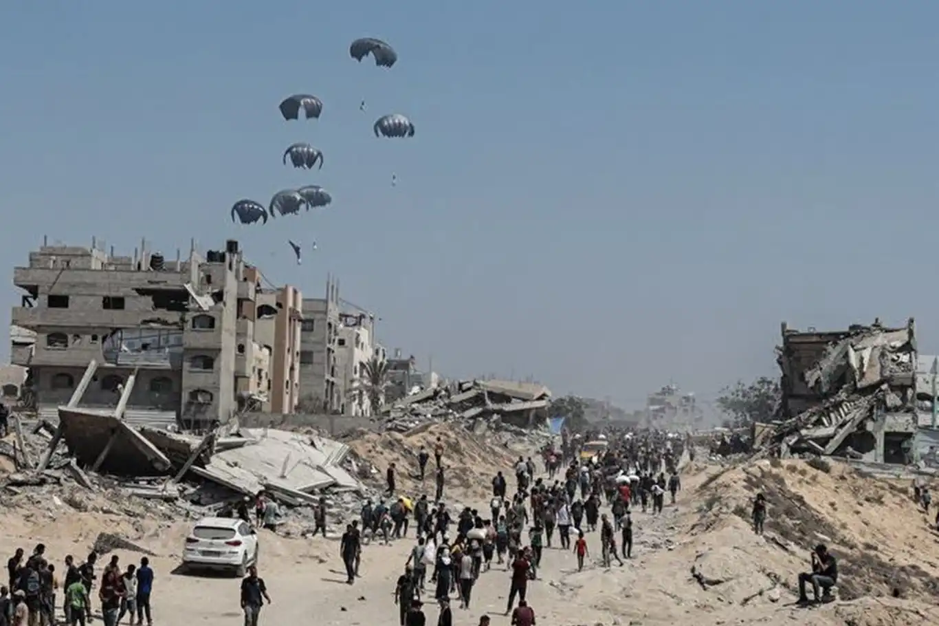 İtalya'dan Gazze'ye havadan yardım kararı İtalya'dan Gazze'ye havadan yardım kararı