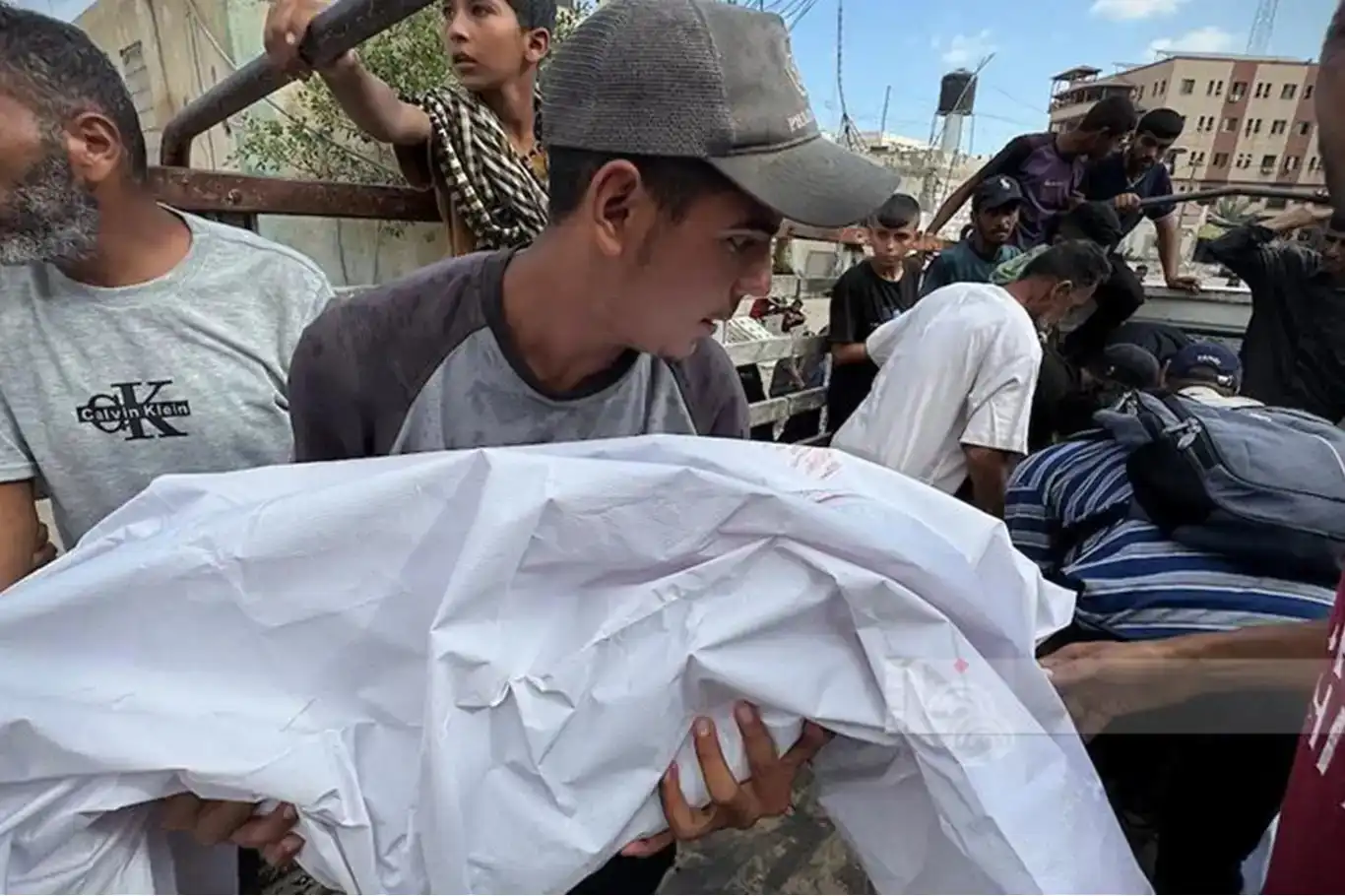 رژێمی داگیرکەر جارێکی دیکە مەندەییەکانی چاوەڕوانی هاوکاری مرۆیی کردە ئامانج