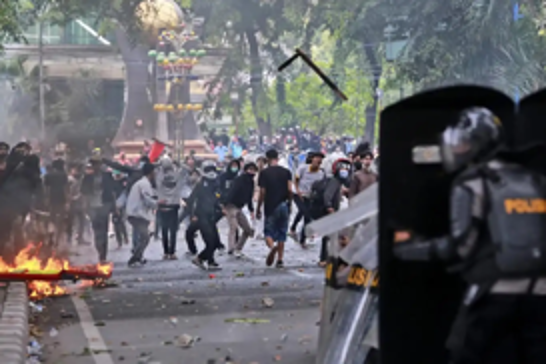 Indonesia revokes lawmakers’ perks following deadly protests and riots