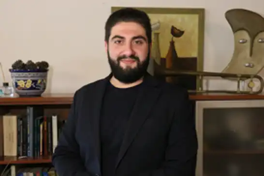 "Ebeveynler çocuklarıyla birlikte izlenecek içeriklere karar vermeli"