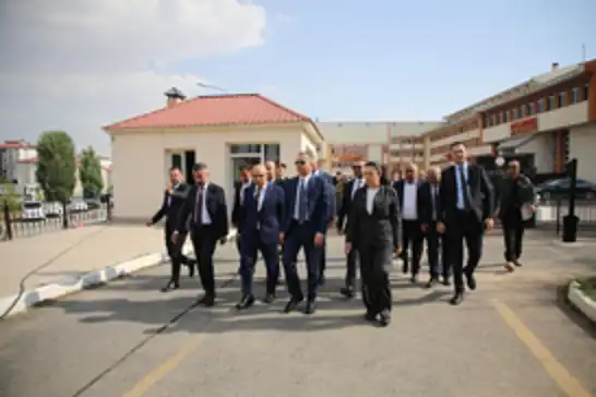 İçişleri Bakanı Yerlikaya Ağrı'da çeşitli temaslarda bulundu