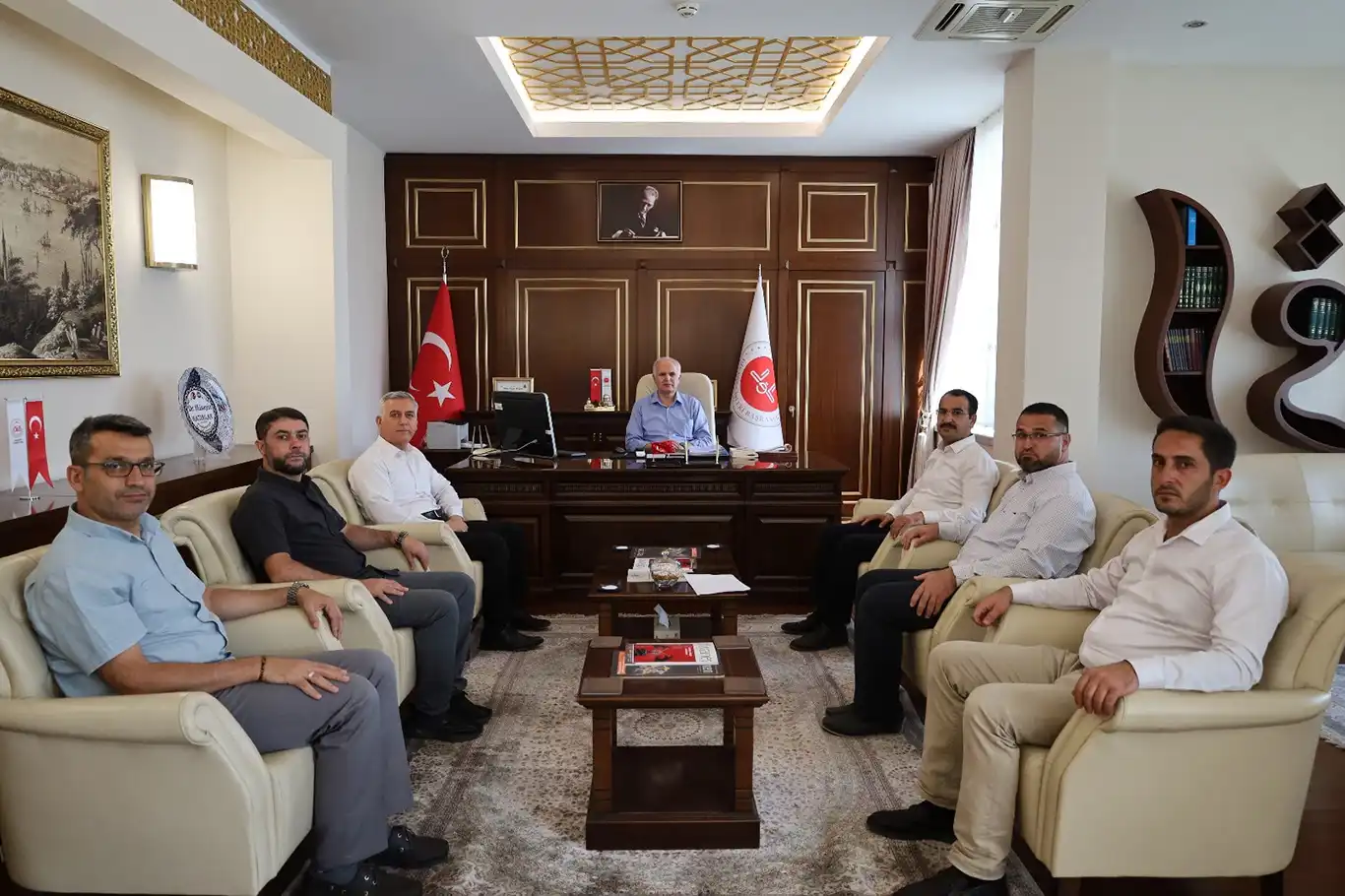 Gaziantep'te cami görevlileri kermesten elde ettiği geliri Gazze için bağışladı Gaziantep'te cami görevlileri kermesten elde ettiği geliri Gazze için bağışladı