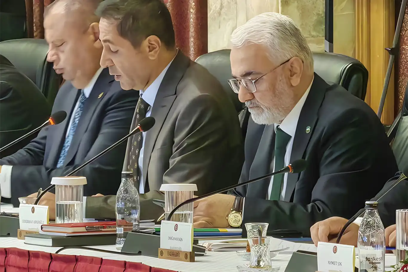 HÜDA PAR Genel Başkanı Yapıcıoğlu, "Terörsüz Türkiye" komisyonunda süreci değerlendirdi HÜDA PAR Genel Başkanı Yapıcıoğlu, "Terörsüz Türkiye" komisyonunda süreci değerlendirdi