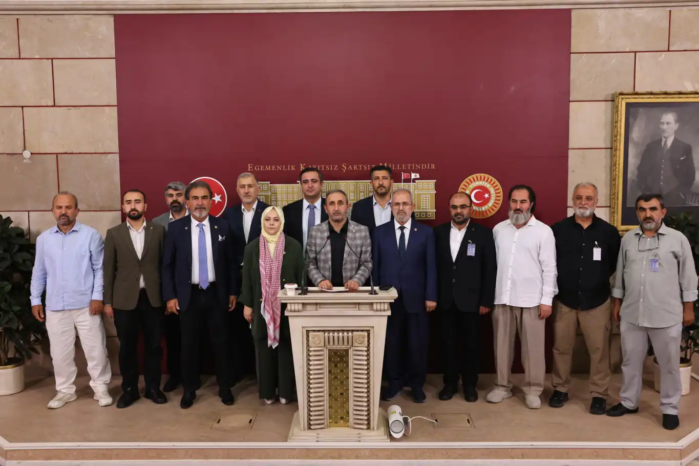 النائب في حزب الهدى دمير يدعو جميع أبناء تركيا للمشاركة في مسيرة غزة في 10 آب/ أغسطس النائب في حزب الهدى دمير يدعو جميع أبناء تركيا للمشاركة في مسيرة غزة في 10 آب/ أغسطس