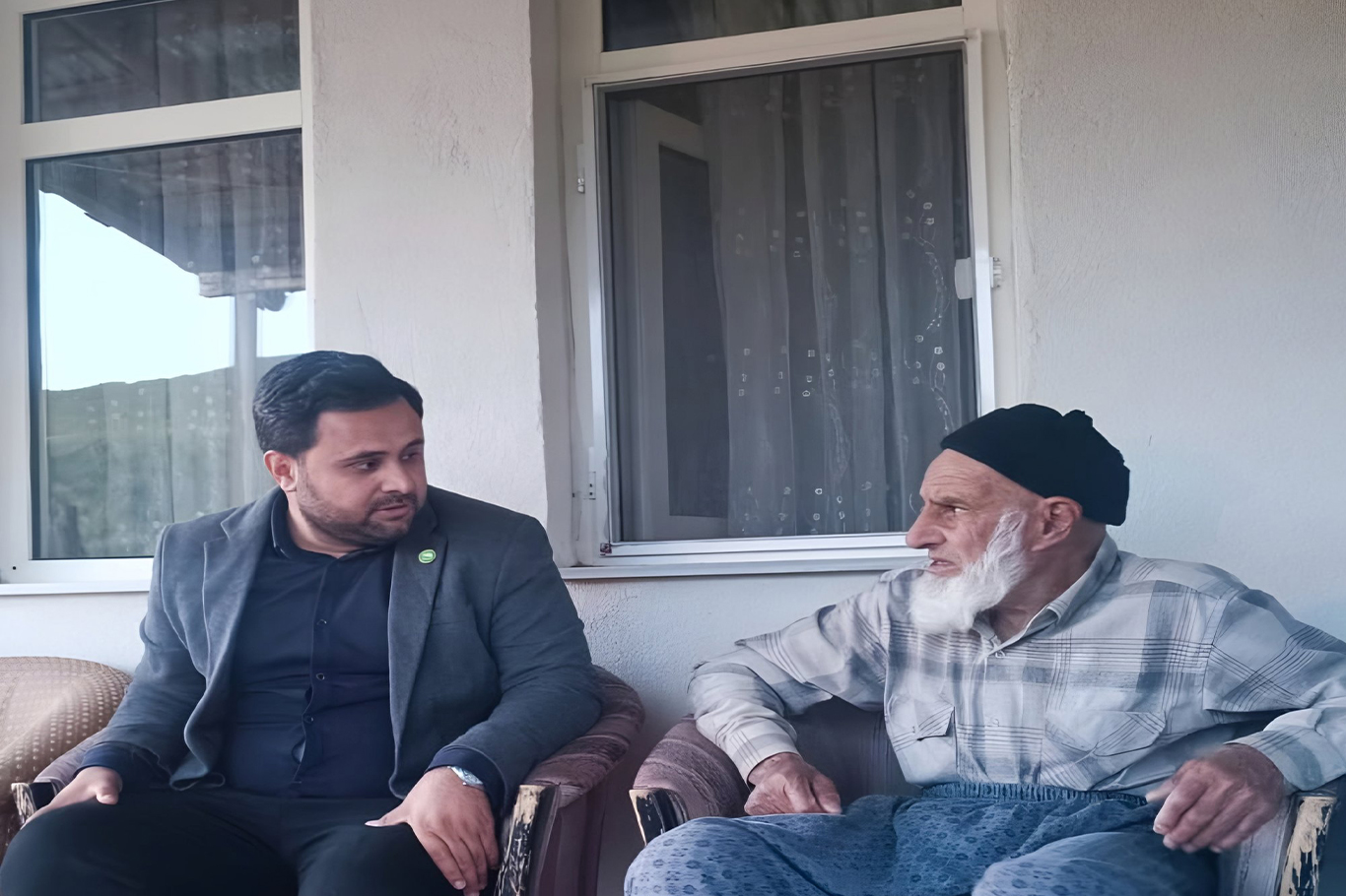 HÜDA PAR Genç İlçe Başkanlığı’ndan Ardıçdibi köyüne ziyaret HÜDA PAR Genç İlçe Başkanlığı’ndan Ardıçdibi köyüne ziyaret