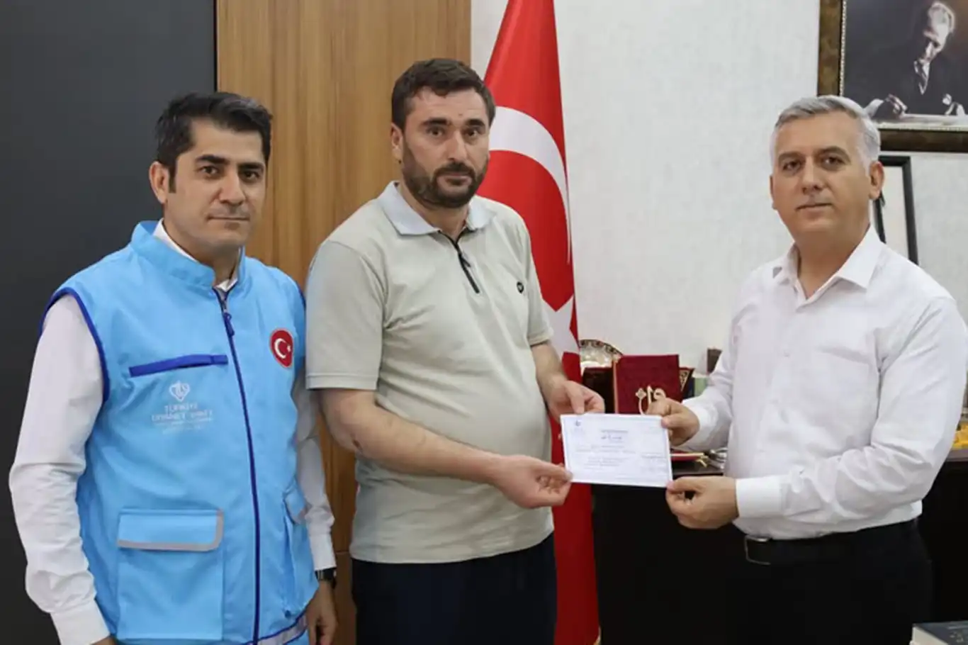 Gaziantep'te yaz Kur'an kursuna devam eden öğrenciler harçlıklarını Gazze'ye bağışladı Gaziantep'te yaz Kur'an kursuna devam eden öğrenciler harçlıklarını Gazze'ye bağışladı