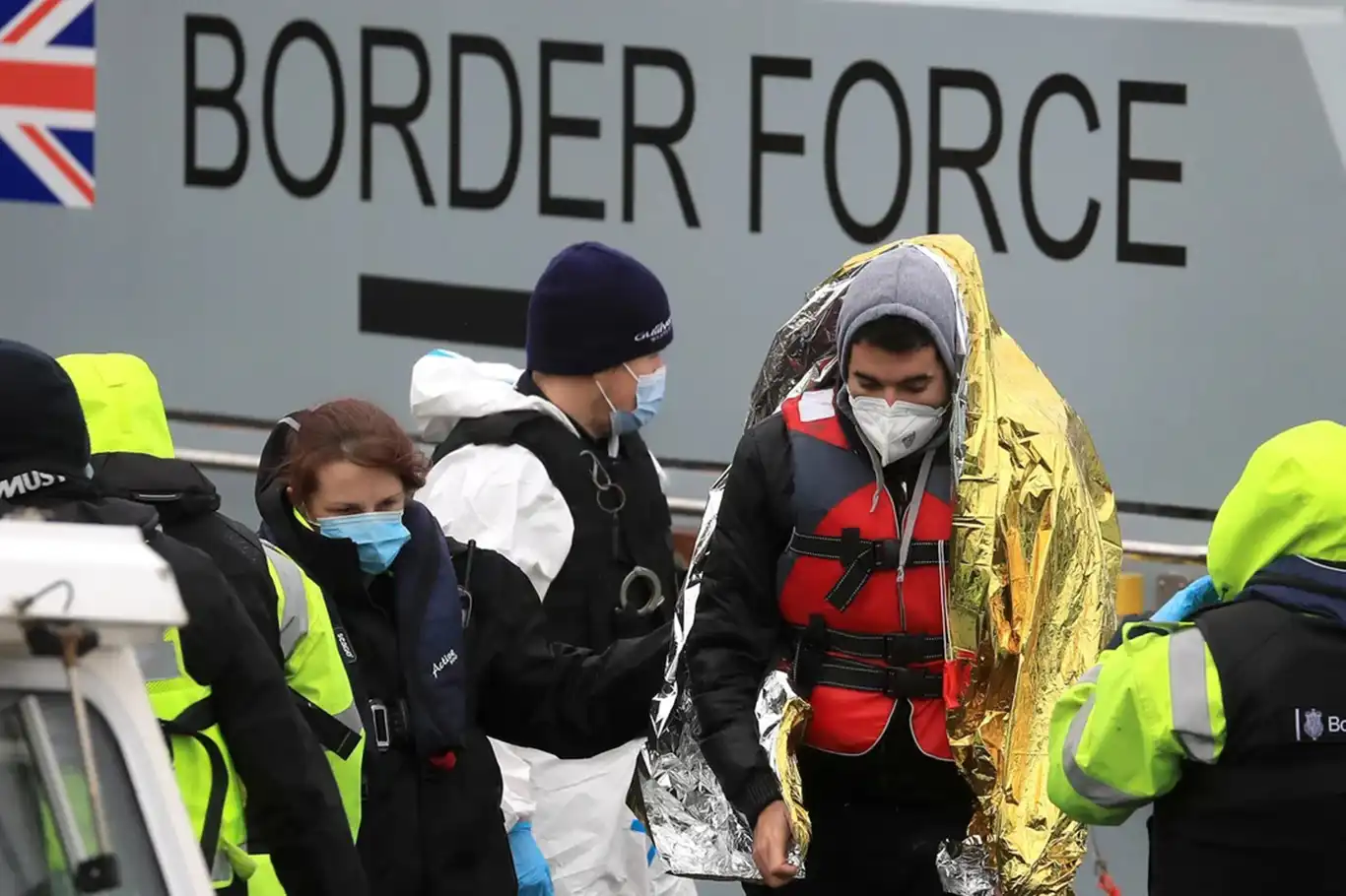 İngiltere ve Fransa'nın anlaşmasından sonra göçmen gözaltıları başladı