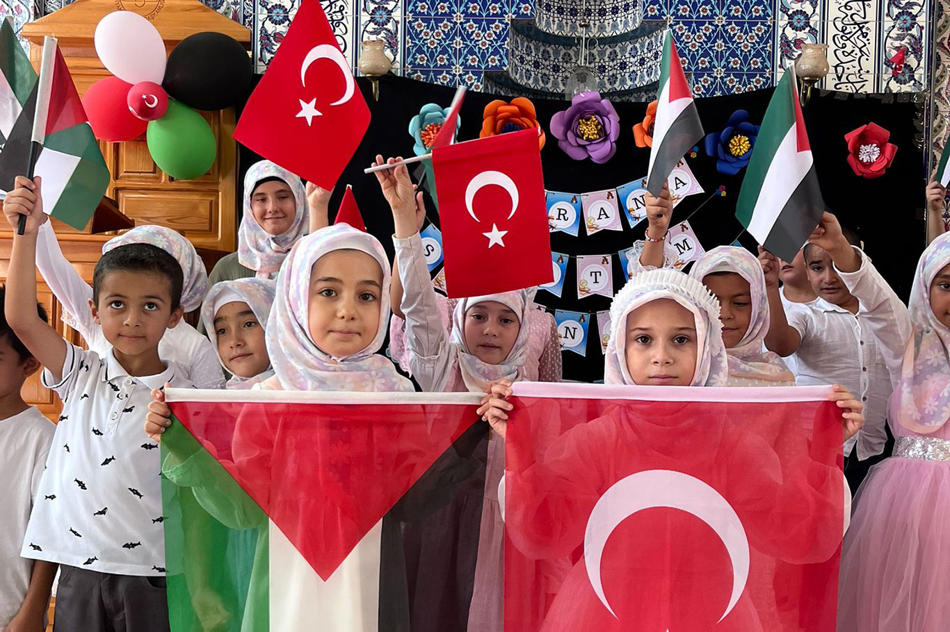 Yaz Kur'an kursu öğrencilerinin Kur'an'a geçme heyecanı