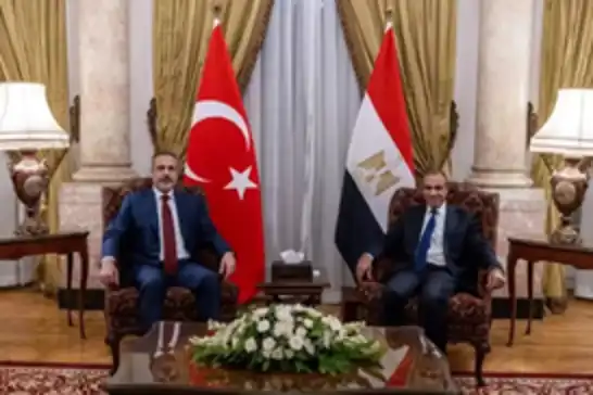 وزيرا خارجية تركيا ومصر يبحثان في العلمين أزمة غزة والتنسيق المشترك لوقف العدوان الصهيوني