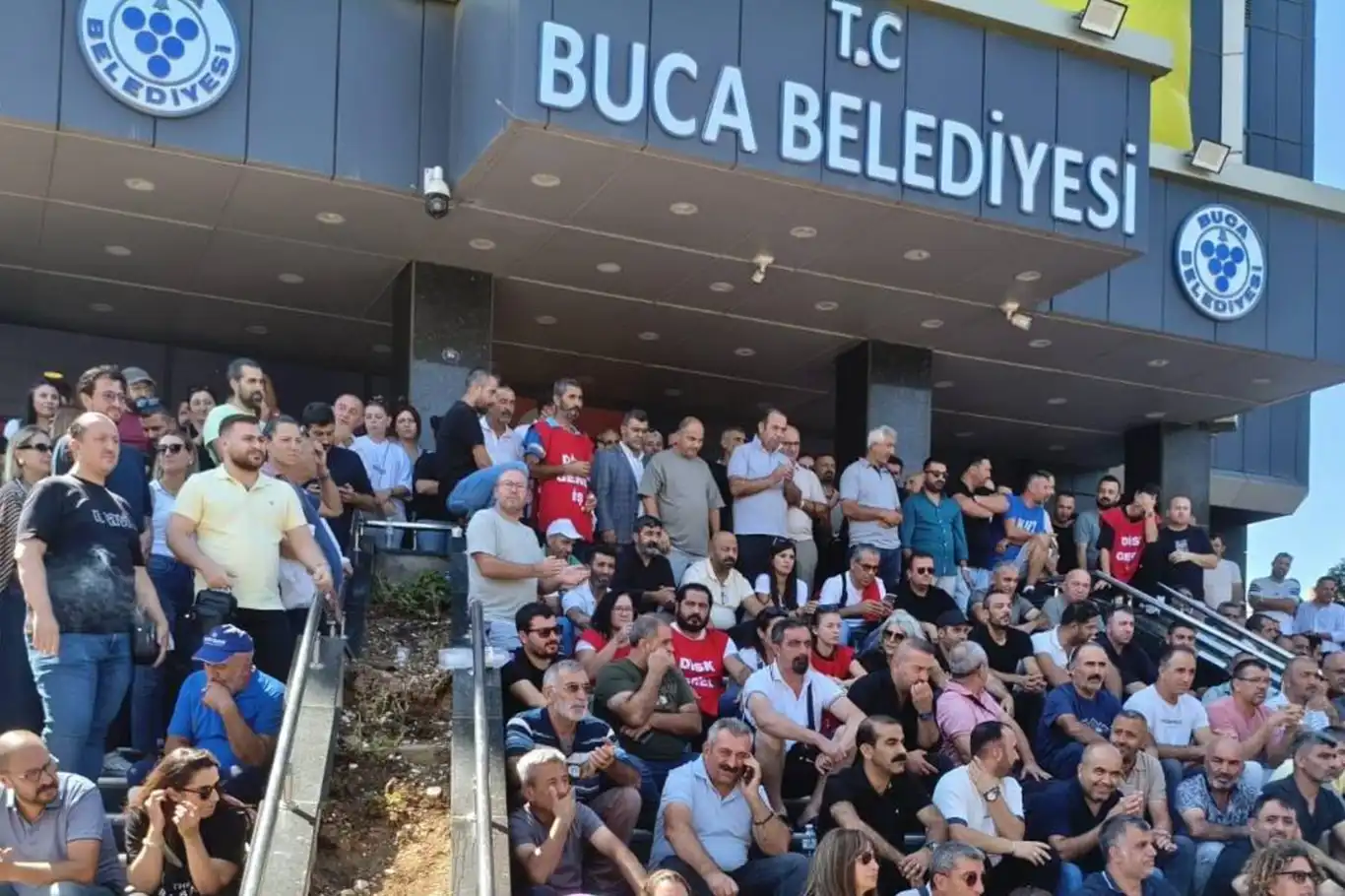 HÜDA PAR Buca İlçe Başkanı Şani'den grevdeki işçilere destek HÜDA PAR Buca İlçe Başkanı Şani'den grevdeki işçilere destek