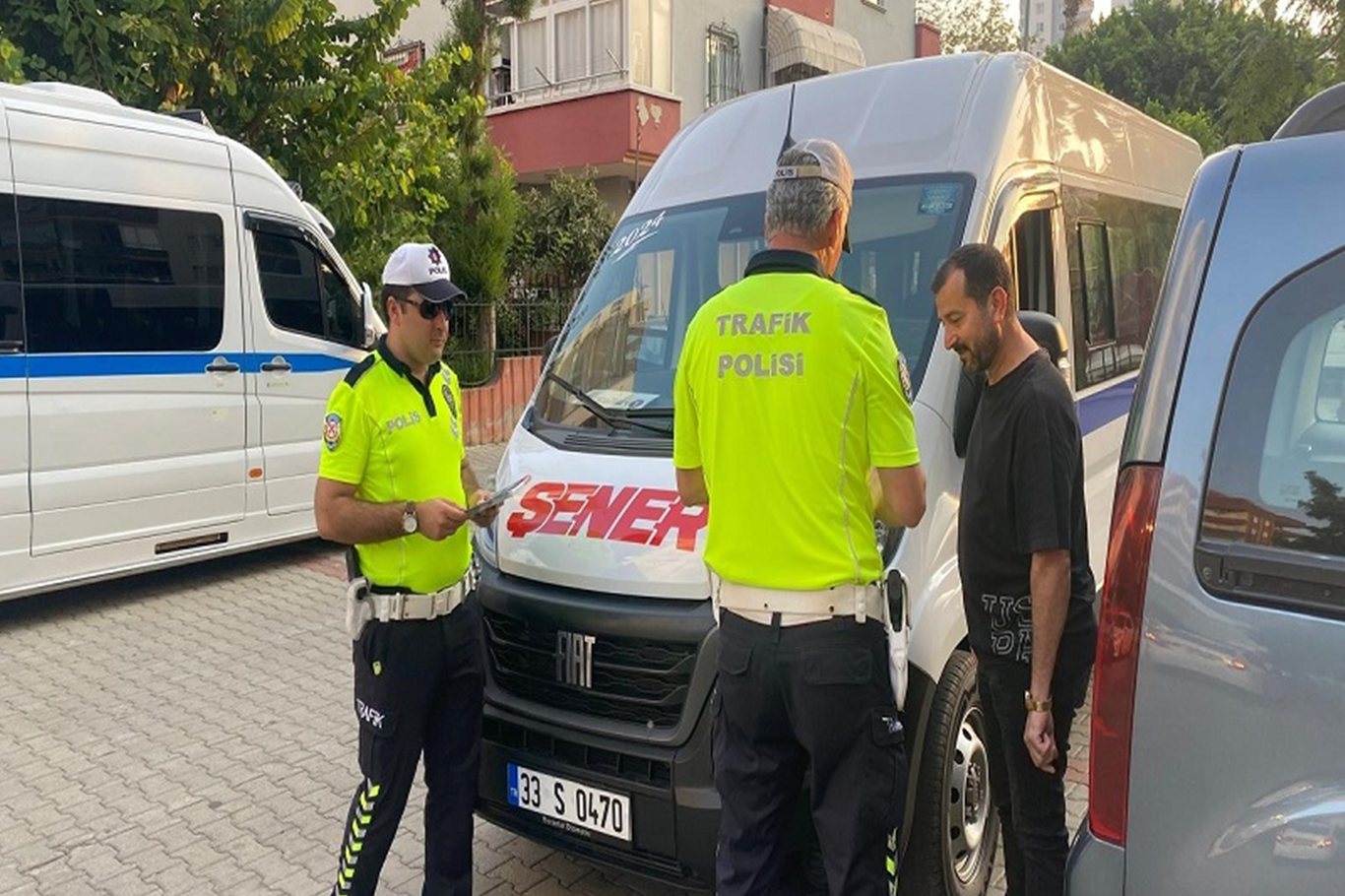Mersin'de servis araçları mercek altında Mersin'de servis araçları mercek altında