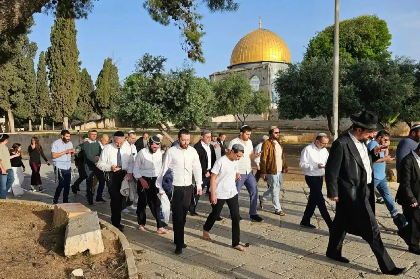 مستوطنون يقتحمون المسجد الأقصى ويؤدون طقوساً تلمودية
