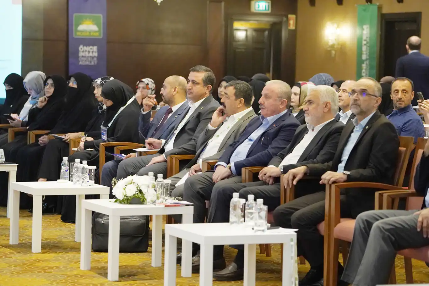 HÜDA PAR'ın anayasa çalıştayının sonuç bildirisi açıklandı: "Katılımcı, eşitlikçi ve adil bir yöntem yürütülmeli"