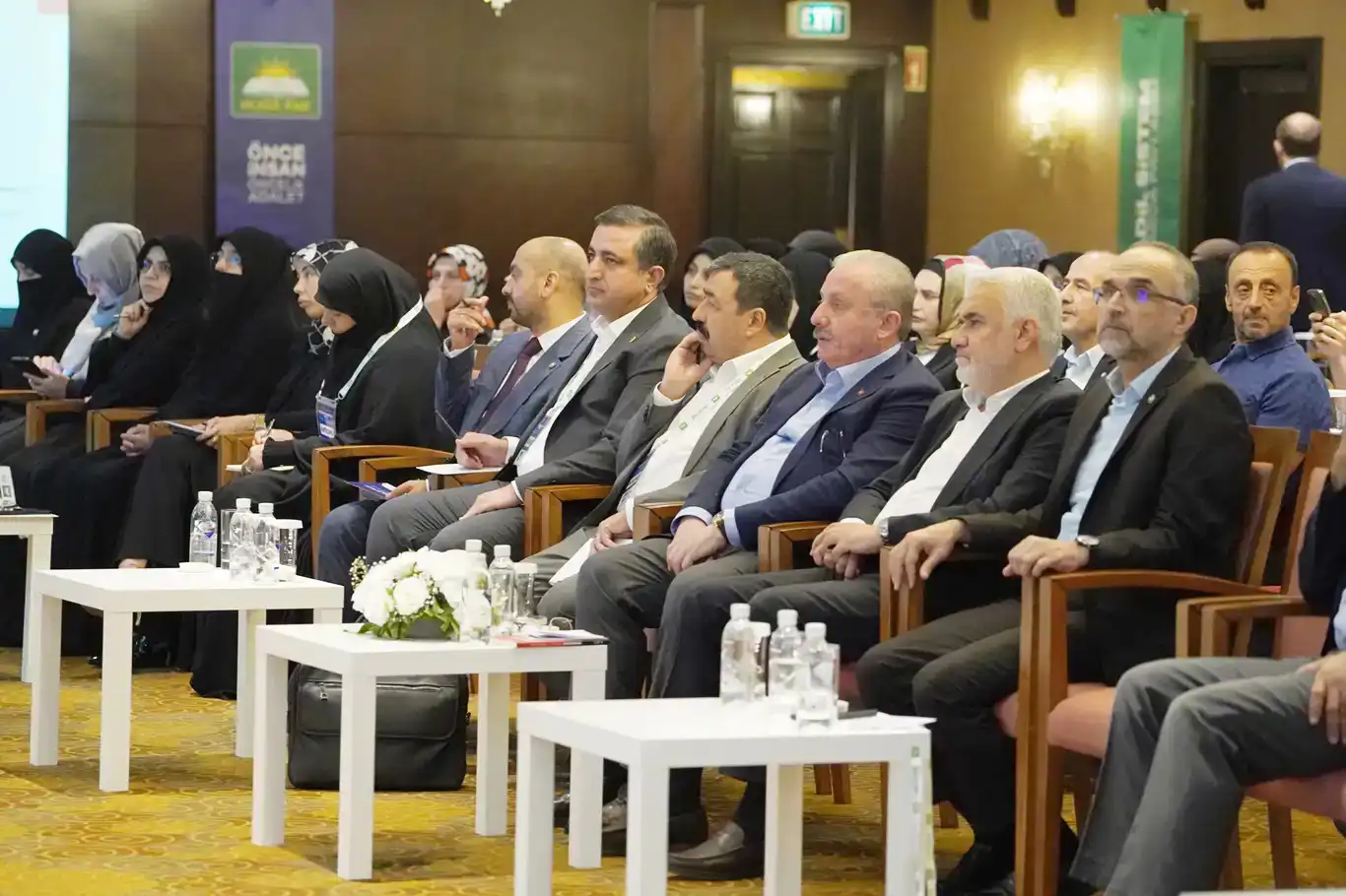 حزب الهدى يعلن نتائج ورشة عمل عقدها حول الدستور: "عملية شاملة، عادلة وتشاركية ضرورة حتمية" حزب الهدى يعلن نتائج ورشة عمل عقدها حول الدستور: "عملية شاملة، عادلة وتشاركية ضرورة حتمية"