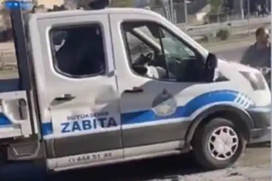 Malatya'da zabıta aracına taşlı saldırı