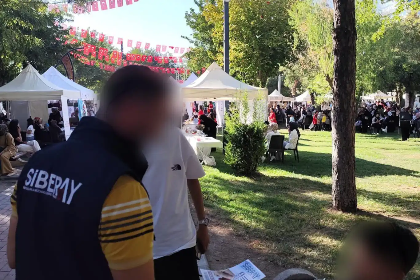 Batman'da vatandaşlara suçla mücadeleye yönelik bilgilendirme yapıldı Batman'da vatandaşlara suçla mücadeleye yönelik bilgilendirme yapıldı
