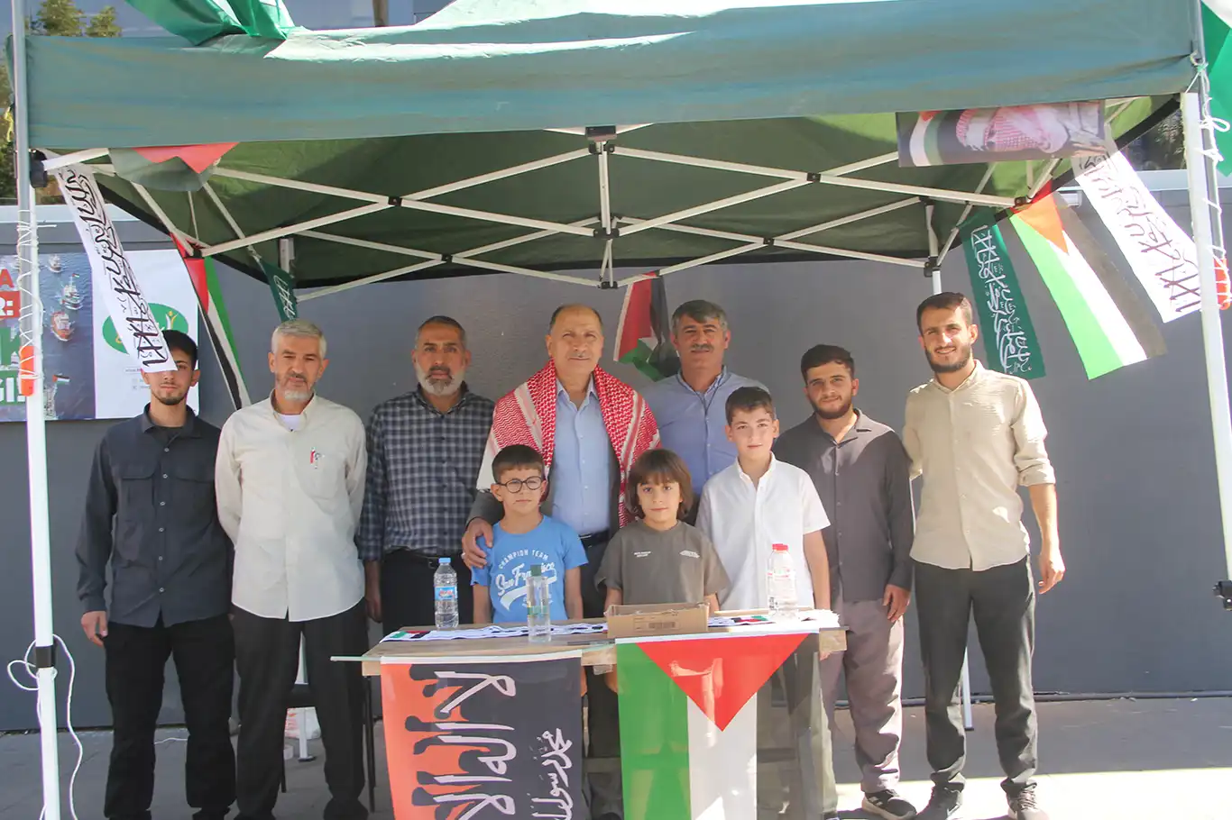 HÜDA PAR Bingöl Gençlik Kolları’ndan Küresel Sumud Filosu'na destek çadırı HÜDA PAR Bingöl Gençlik Kolları’ndan Küresel Sumud Filosu'na destek çadırı