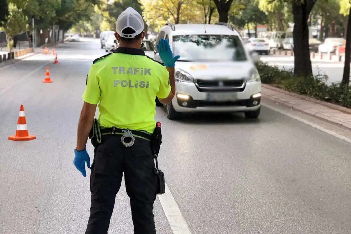 Mersin’de trafik denetimleri: 1,9 milyon araç incelendi Mersin’de trafik denetimleri: 1,9 milyon araç incelendi