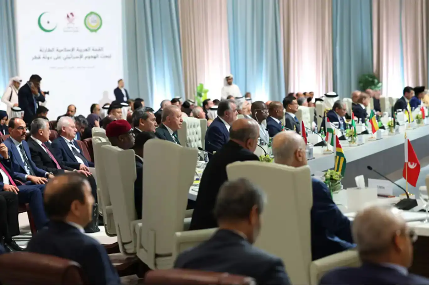 الرئيس أردوغان يؤكد على "الدفاع الردعي" ضد الاحتلال في قمة قطر