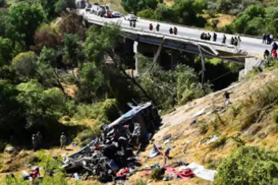 Meksika'da trafik kazası: 15 ölü, 3 yaralı