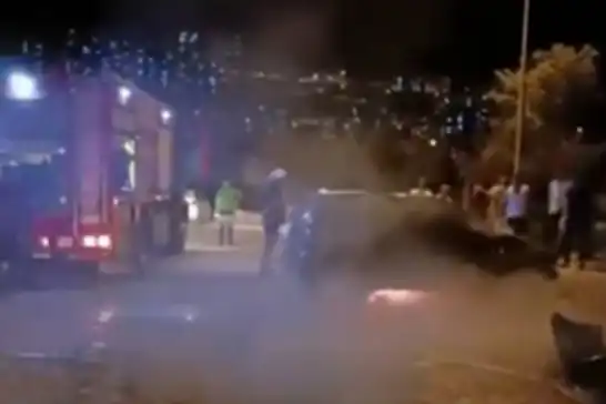 Malatya'da park halindeki araç bir anda alev aldı