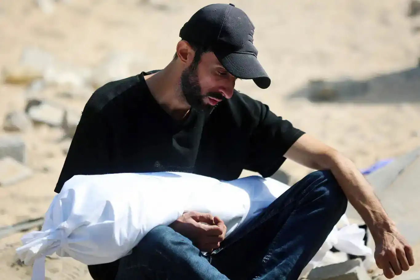 حەماس: ئیدعاکانی رژێمی داگیرکەر سەبارەت بە باڵەخانە و تاوەرەکانی غەززە، درۆیەکە بۆ پاساوهێنانەوە بۆ تاوانەکان