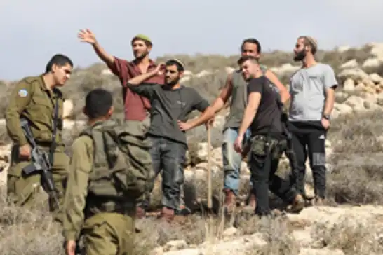 Yahudi çeteler Ramallah'ta Bedevi ailelere saldırdı: Yaralılar var