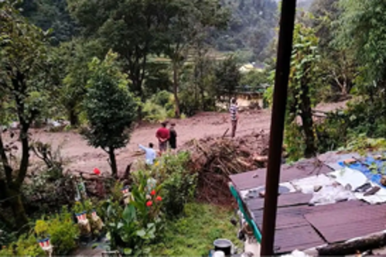 India: 17 killed, dozens missing as monsoon triggers deadly floods