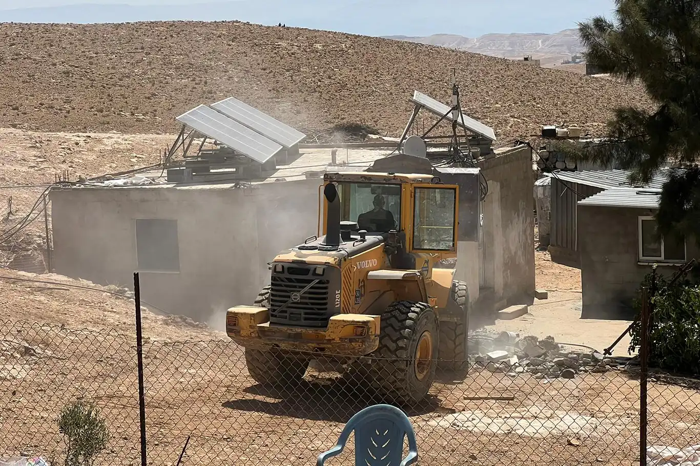 El-Halil'de işgal terörü: Evler yıkıldı, yeni işgal birimleri genişletiliyor