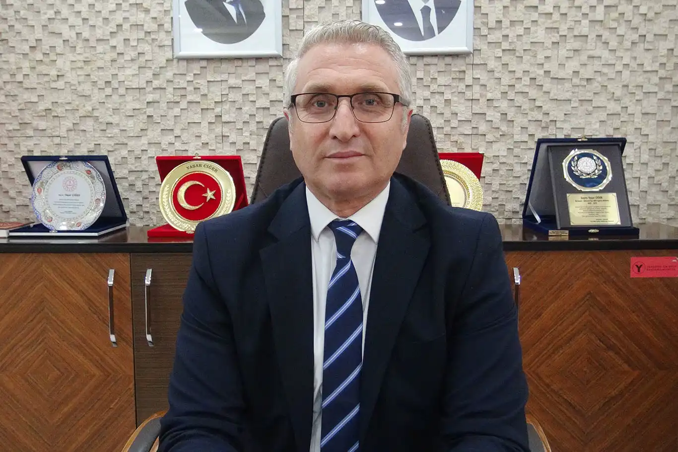 Batman İl Milli Eğitim Müdürü Ciğer'den kaynak kitap açıklaması Batman İl Milli Eğitim Müdürü Ciğer'den kaynak kitap açıklaması