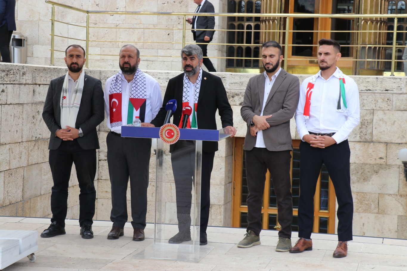 Dînçê Parlementerê HUDA PARê: Divê temamê welatên dinyayê beyanatê bidin da ku wê Fîloya Sumudê biparêzin Dînçê Parlementerê HUDA PARê: Divê temamê welatên dinyayê beyanatê bidin da ku wê Fîloya Sumudê biparêzin