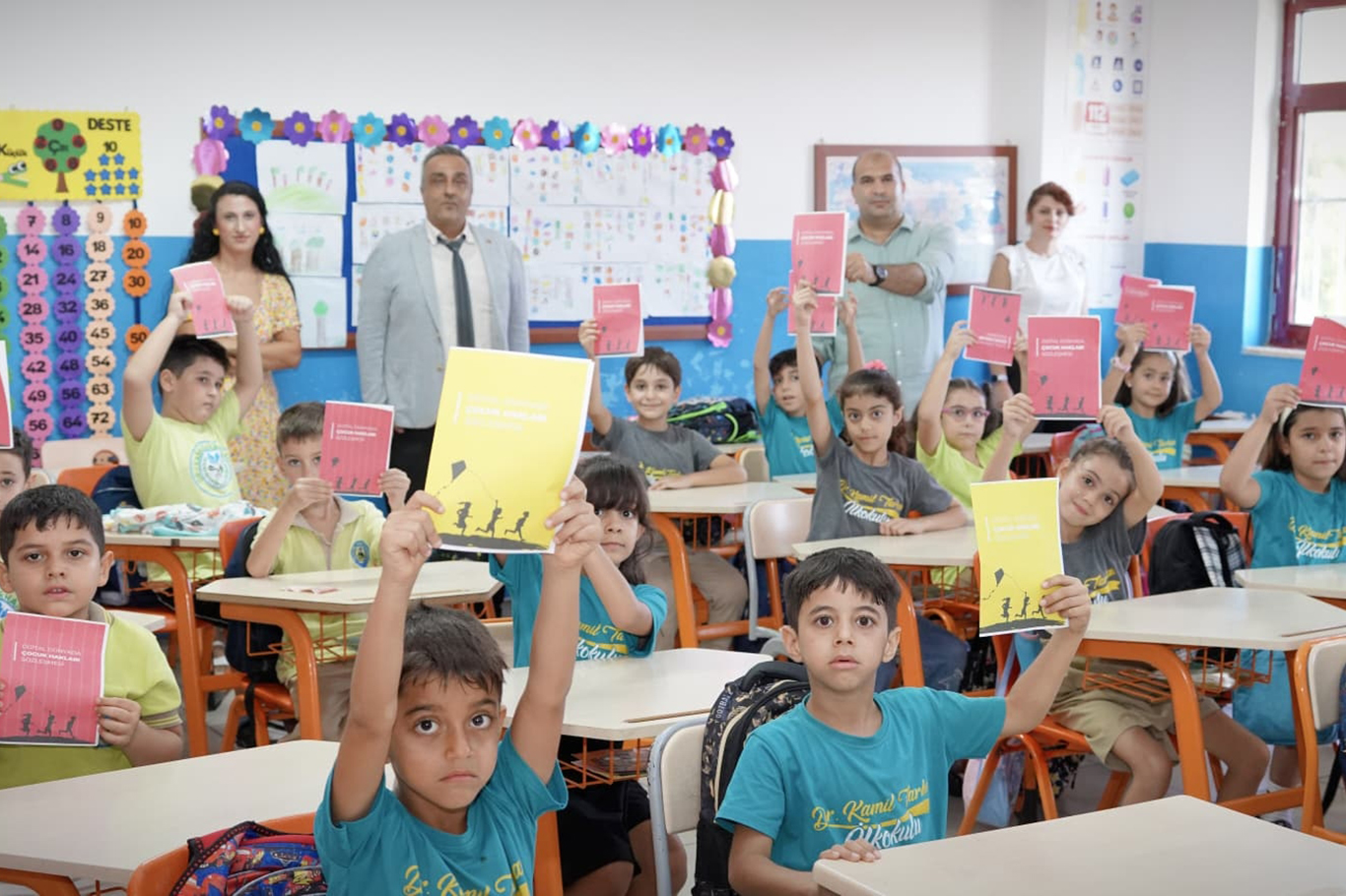 Mersin’de “Dijital Dünyada Çocuk Hakları” eğitimi Mersin’de “Dijital Dünyada Çocuk Hakları” eğitimi