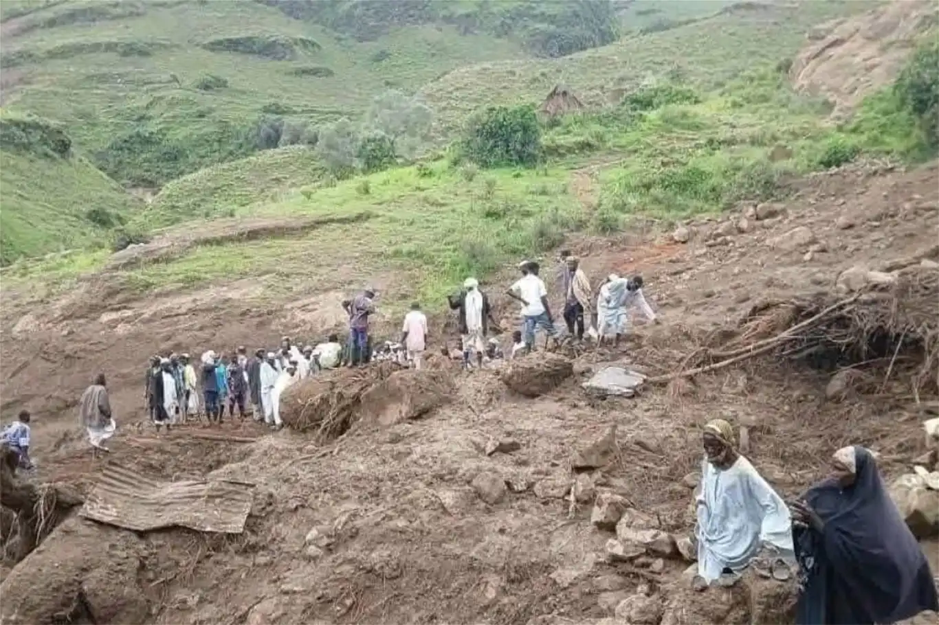 كارثة إنسانية في السودان..انهيار أرضي يودي بحياة أكثر من ألف شخص في دارفور كارثة إنسانية في السودان..انهيار أرضي يودي بحياة أكثر من ألف شخص في دارفور