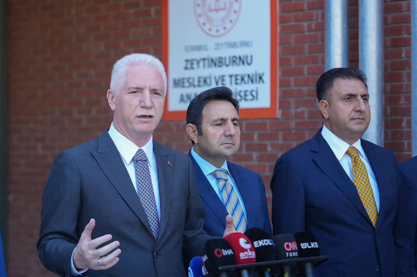 Vali Gül açıkladı: İstanbul'da okullar depreme dayanıklı mı? Vali Gül açıkladı: İstanbul'da okullar depreme dayanıklı mı?